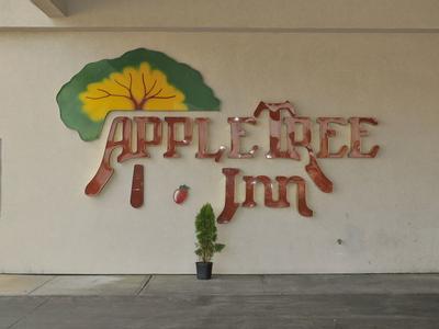 Hotel Apple Tree Inn and Suites - Bild 2