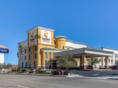 Hotel Comfort Suites At the Barstow Outlets - Bild 2