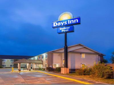 Hotel Days Inn by Wyndham Topeka - Bild 5