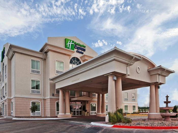 Holiday Inn Express Hotel & Suites Woodward Hwy 270 - Bild 1