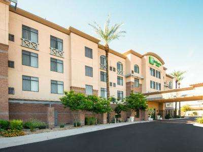 Holiday Inn Hotel & Suites Goodyear West Phoenix Area - Bild 3