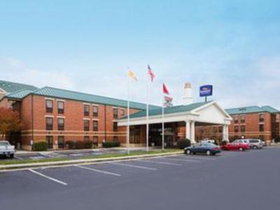 Hotel Baymont by Wyndham Knoxville/Cedar Bluff - Bild 4
