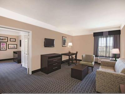 Hotel La Quinta Inn & Suites by Wyndham Beaumont West - Bild 4