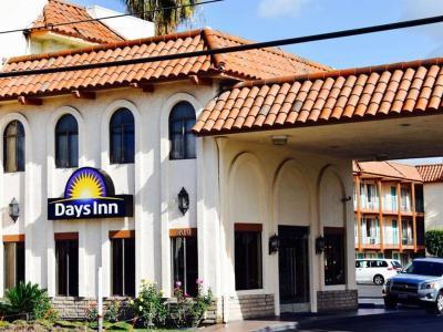Hotel Days Inn by Wyndham Anaheim Near the Park - Bild 2