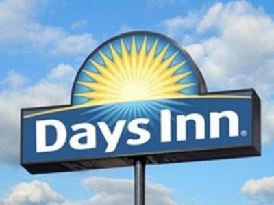 Hotel Days Inn by Wyndham Anaheim Near the Park - Bild 5