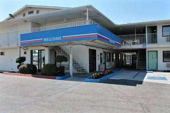 Hotel Motel 6 Fresno - Blackstone North - Bild 1