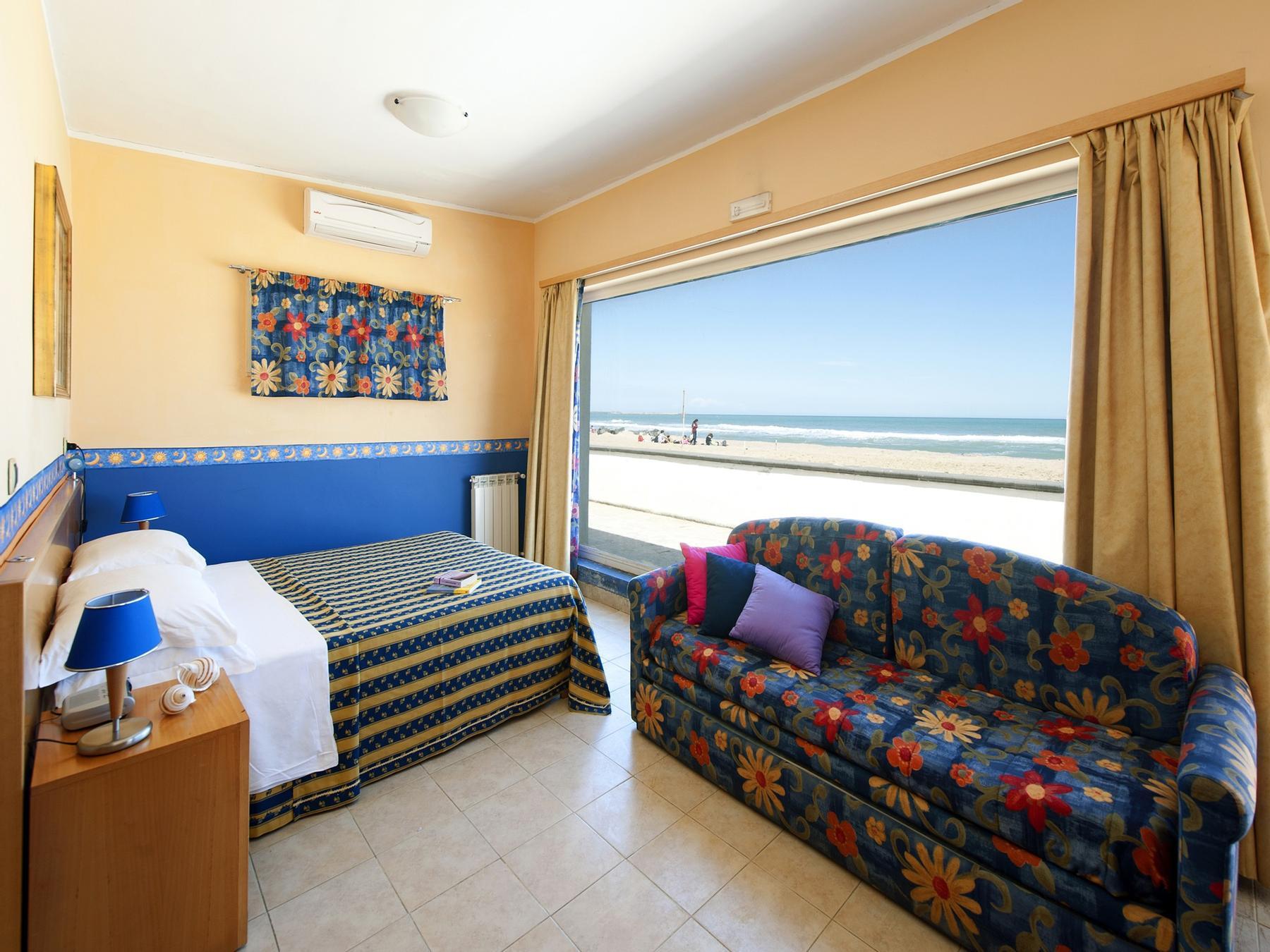 Hotel Villaggio Turistico Internazionale La Plaja - Bild 1
