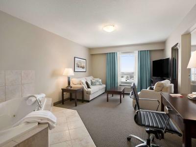 Hotel Ramada by Wyndham Emerald Park/Regina East - Bild 3