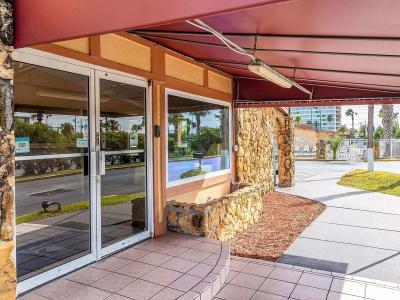 Hotel Super 8 by Wyndham Kissimmee/Orlando - Bild 2