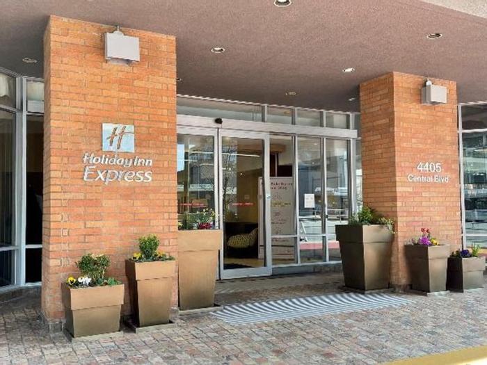 Hotel Holiday Inn Express Vancouver Metrotown (Burnaby) - Bild 1