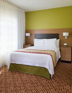 Hotel TownePlace Suites Dallas Bedford - Bild 3