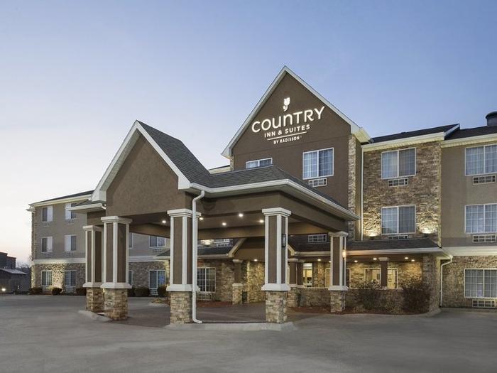 Country Inn & Suites by Radisson, Topeka West, KS - Bild 1