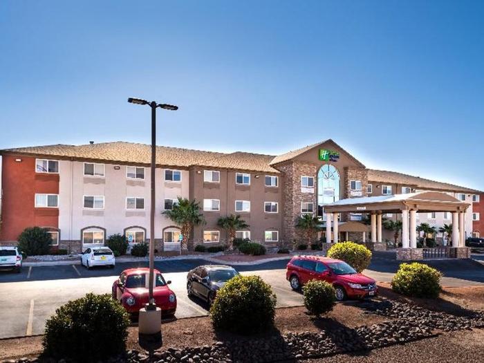 Holiday Inn Express & Suites Alamogordo - Bild 1