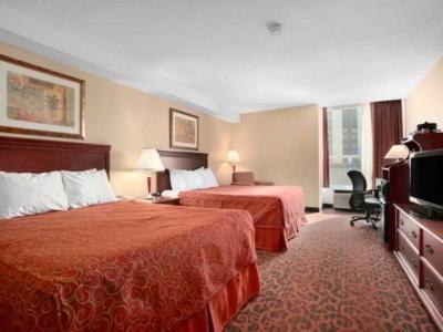 Hotel Ramada by Wyndham Niagara Falls/Fallsview - Bild 3