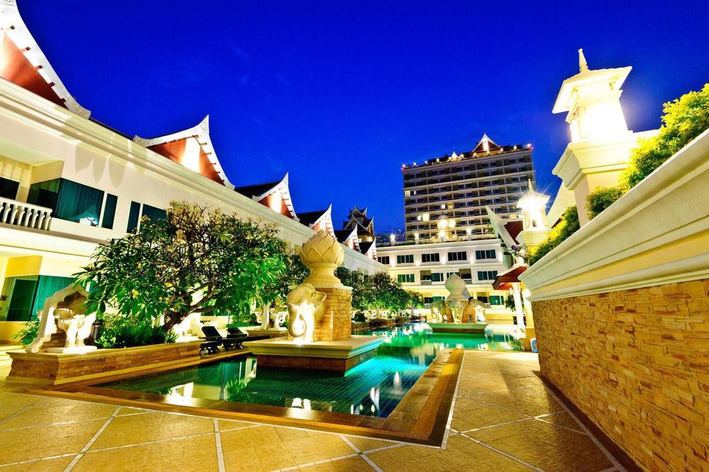 Hotel Grand Pacific Sovereign Resort & Spa - Bild 1