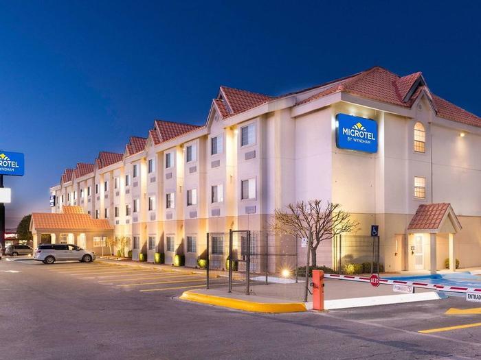 Hotel Microtel Inn & Suites by Wyndham Chihuahua - Bild 1