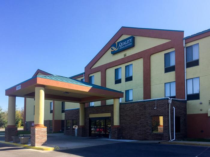 Hotel Quality Inn & Suites Lenexa Kansas City - Bild 1