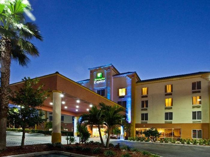 Hotel Holiday Inn Express & Suites Cocoa Beach - Bild 1