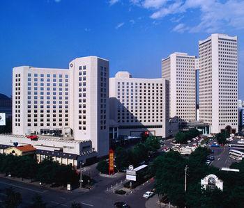 Hotel Beijing Landmark Towers - Bild 1