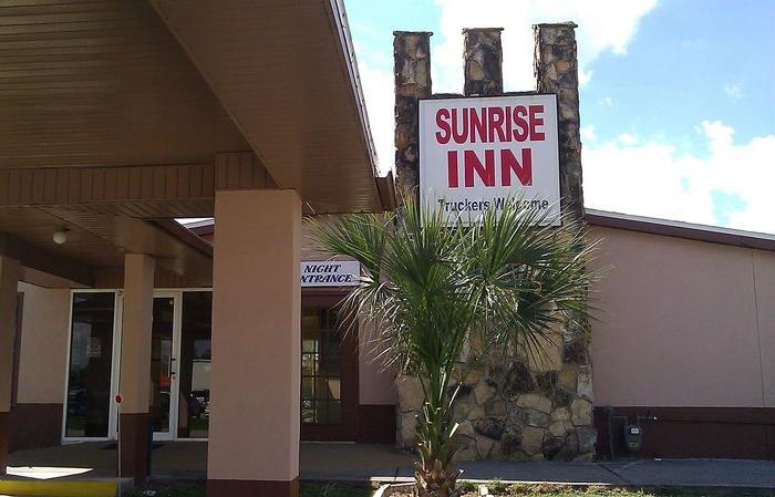 Hotel Sunrise Inn - Bild 1