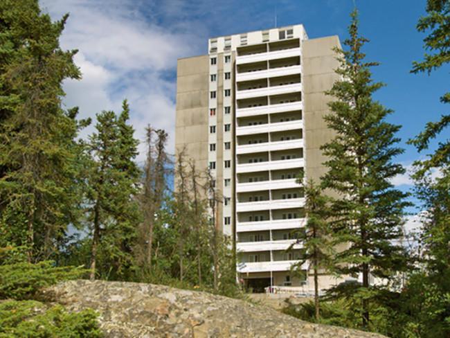 Hotel Coast Fraser Tower - Bild 1