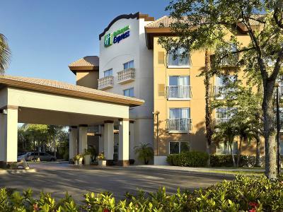 Hotel Holiday Inn Express & Suites Naples Downtown - 5th Avenue - Bild 2