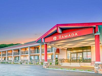 Hotel Ramada by Wyndham Rockaway - Bild 2