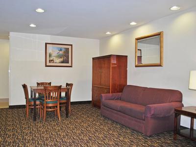 Hotel Host Inn & Suites - Bild 3