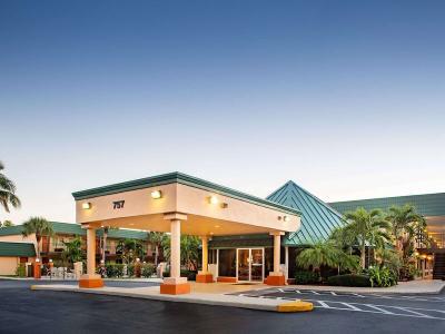 Hotel Super 8 by Wyndham North Palm Beach - Bild 4