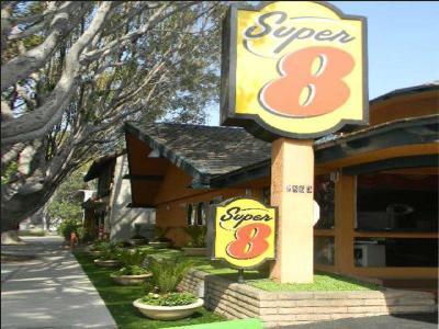 Hotel Super 8 by Wyndham Pasadena/LA Area - Bild 2