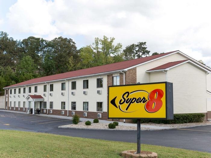 Hotel Super 8 by Wyndham Radcliff Ft. Knox Area - Bild 1