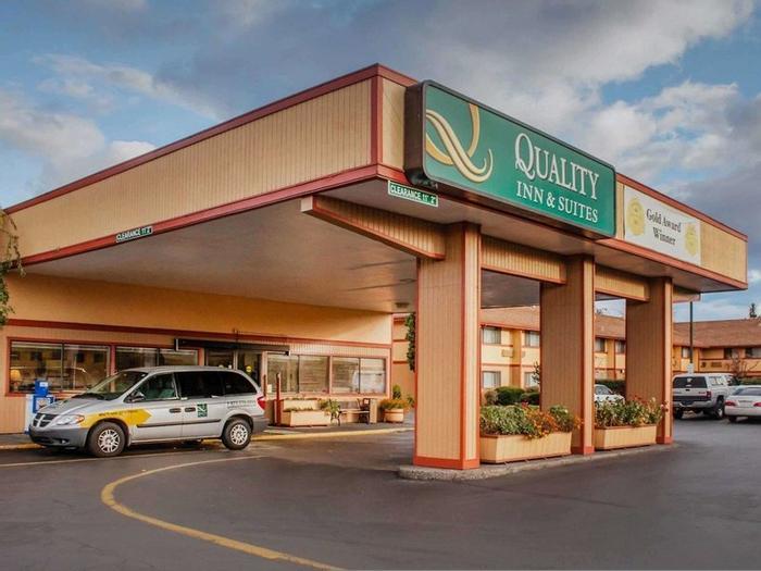 Hotel Quality Inn & Suites Airport - Bild 1