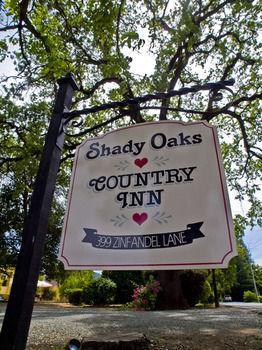 Hotel Shady Oaks Country Inn - Bild 1
