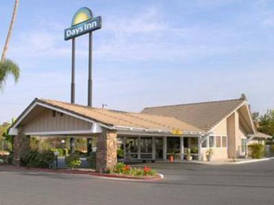 Hotel Days Inn by Wyndham Fresno Central - Bild 2