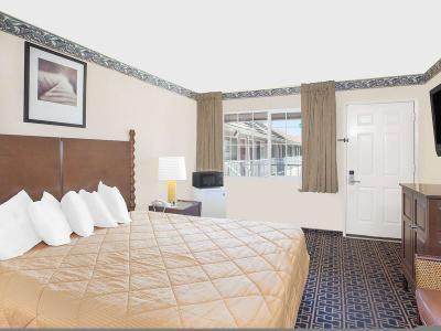 Hotel Days Inn by Wyndham Fresno Central - Bild 4