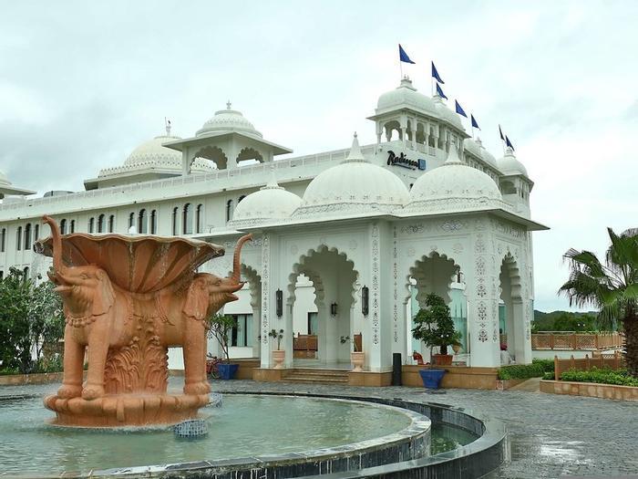 Hotel Radisson Blu Udaipur Palace Resort & Spa - Bild 1