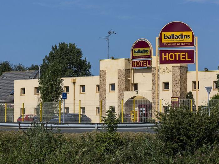 Hotel Balladins Calais Gare - Bild 1