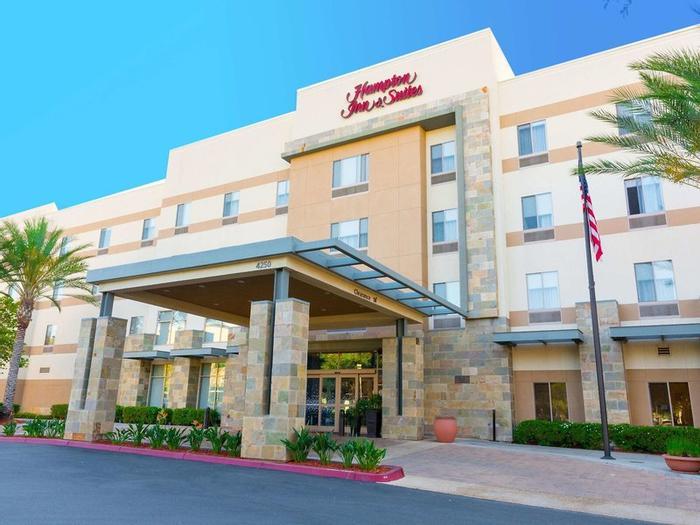 Hotel Hampton Inn & Suites Riverside/Corona East - Bild 1