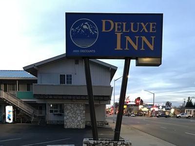 Hotel Deluxe Inn - Bild 2