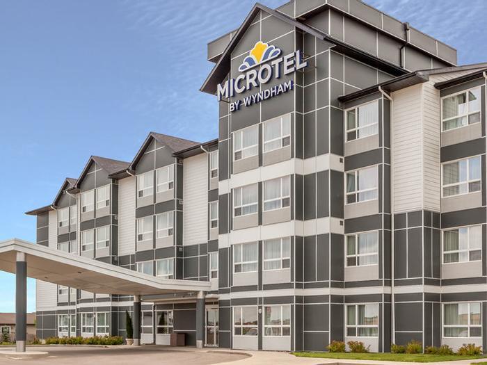 Hotel Microtel Inn & Suites by Wyndham Estevan - Bild 1