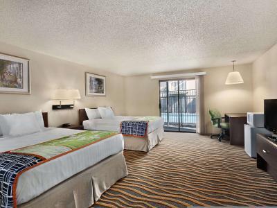 Hotel Howard Johnson Inn & Suites Tacoma Near McChord AFB - Bild 2