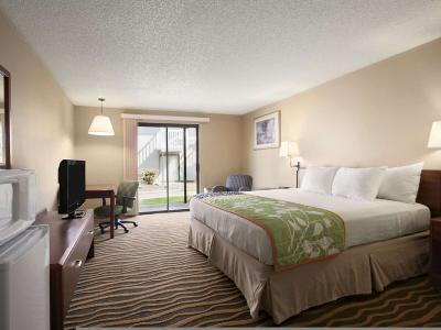 Hotel Howard Johnson Inn & Suites Tacoma Near McChord AFB - Bild 4