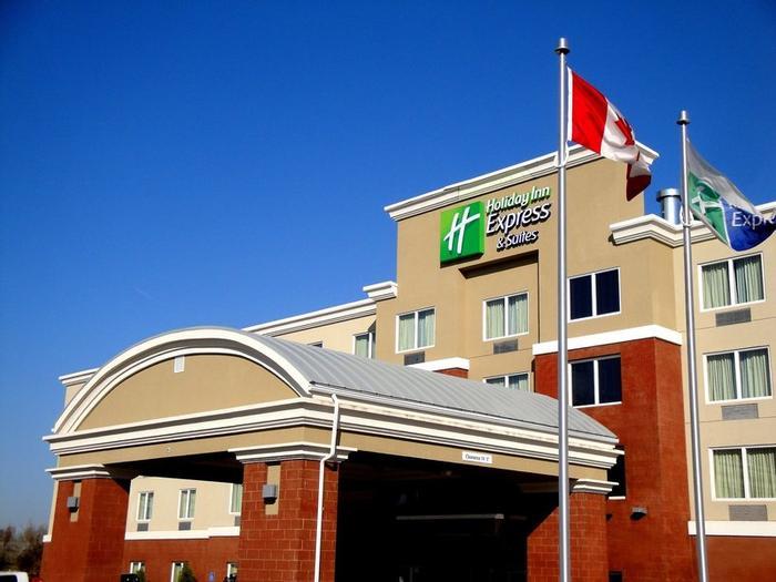 Holiday Inn Express And Suites Fort Saskatchewan - Bild 1