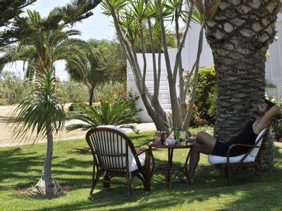 Hotel Ammos Naxos Exclusive Apartments & Spa - Bild 3