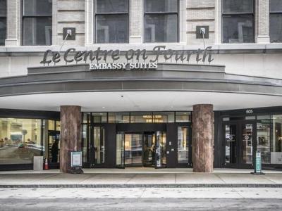 Hotel Embassy Suites by Hilton Louisville Downtown - Bild 2