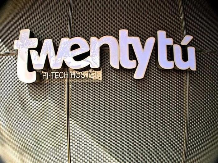 Twentytu Hi-Tech Hostel - Bild 1