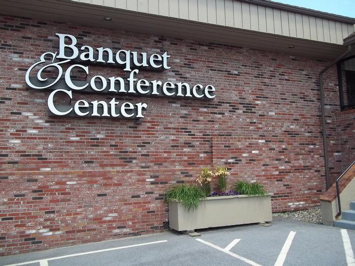 Bangor Inn & Suites - Bild 1
