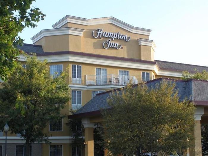 Hotel Hampton Inn Holland - Bild 1