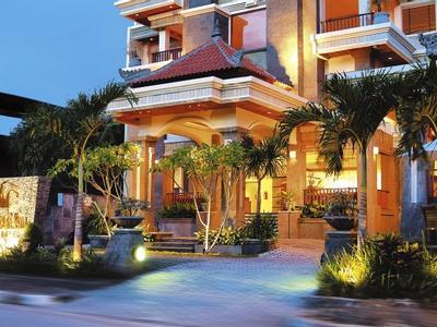 Hotel The Vira Bali - Bild 2