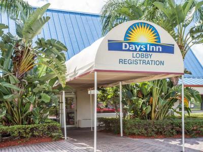 Hotel Days Inn by Wyndham West Palm Beach - Bild 3
